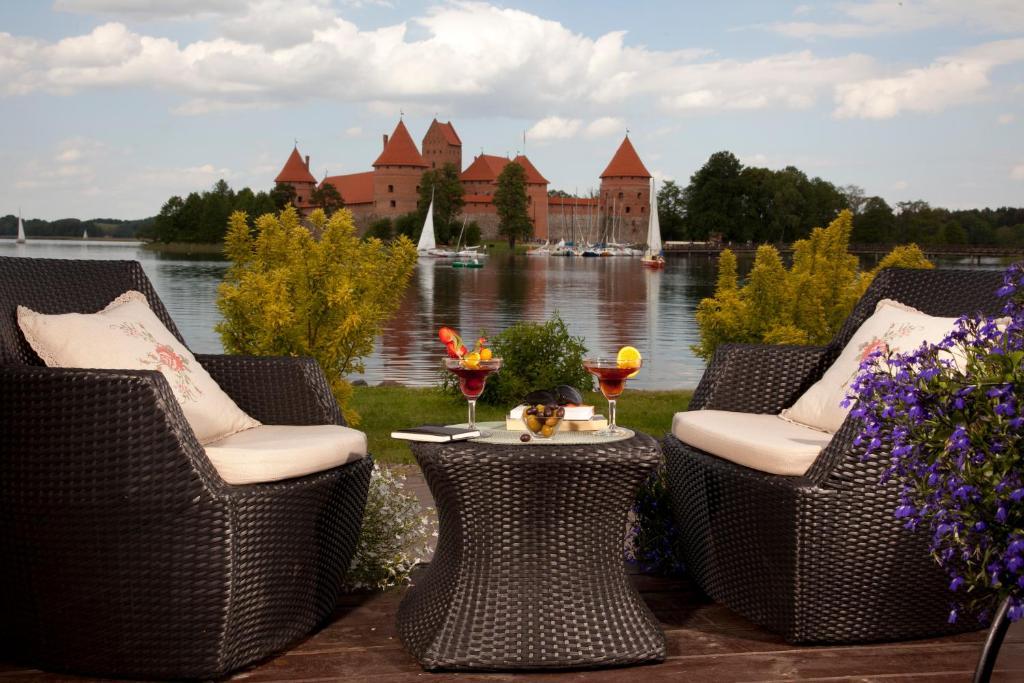 Apvalaus Stalo Klubas Gastro & Spa Hotel Trakai Exterior foto